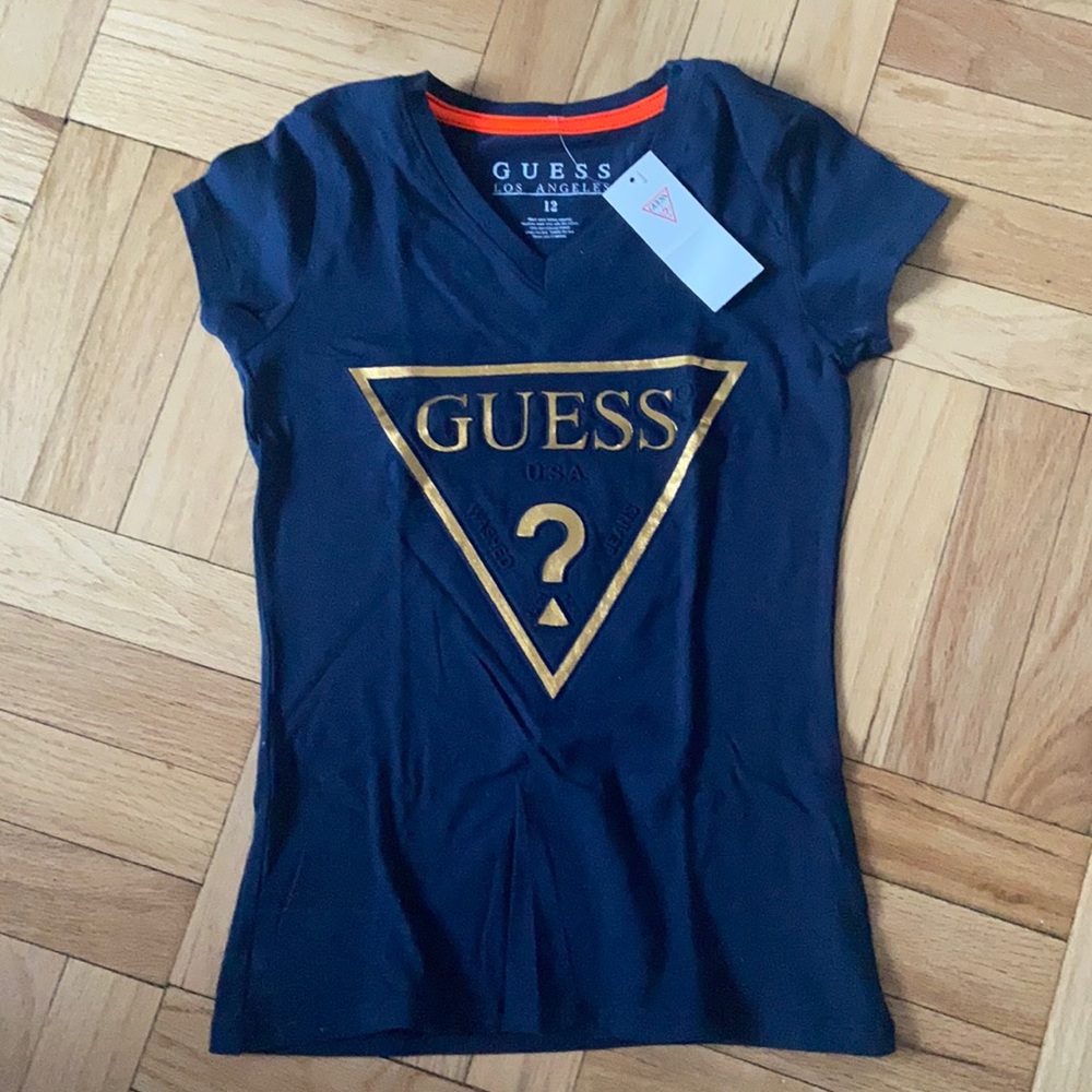 NWT Guess T-shirt